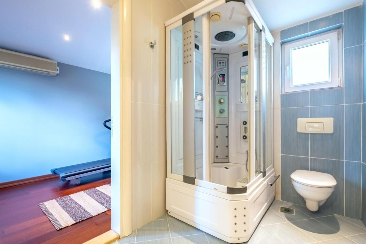 דירות איסטמבול Flat With Terrace Near Istiklal Street מראה חיצוני תמונה