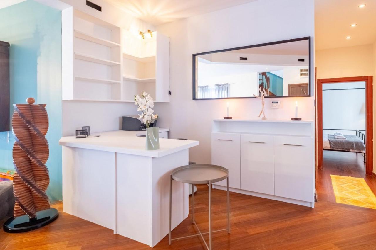 דירות איסטמבול Flat With Terrace Near Istiklal Street מראה חיצוני תמונה